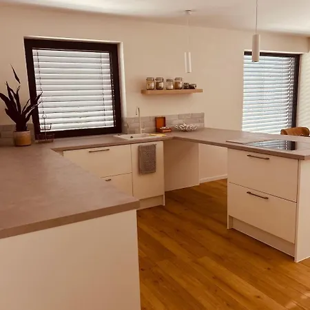Albloft - Design-wohnung 82 Qm Mit Balkon Und Parkplatz 10 Minuten Nach Tuebingen דירה *