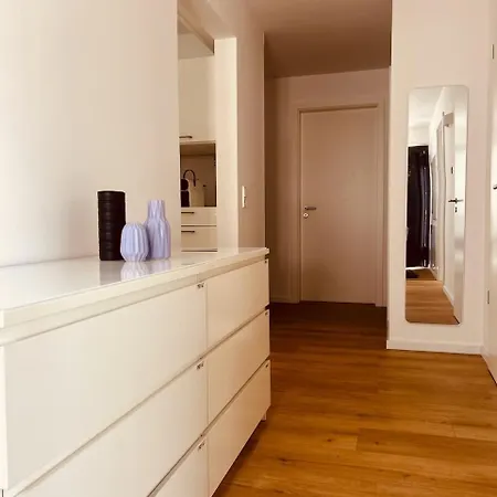 Albloft - Modernes Neues Nahe & Alb Fuer Bis Zu 6 Personen In