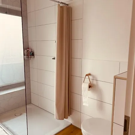 Albloft - Design-wohnung 82 Qm Mit Balkon Und Parkplatz 10 Minuten Nach Tuebingen *