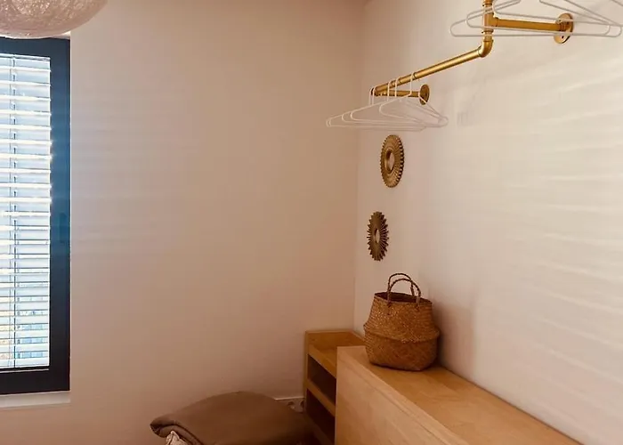 Albloft - Modernes Neues Nahe & Alb Fuer Bis Zu 6 Personen In דירה