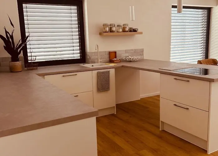 Albloft - Modernes Neues Nahe & Alb Fuer Bis Zu 6 Personen In דירה *